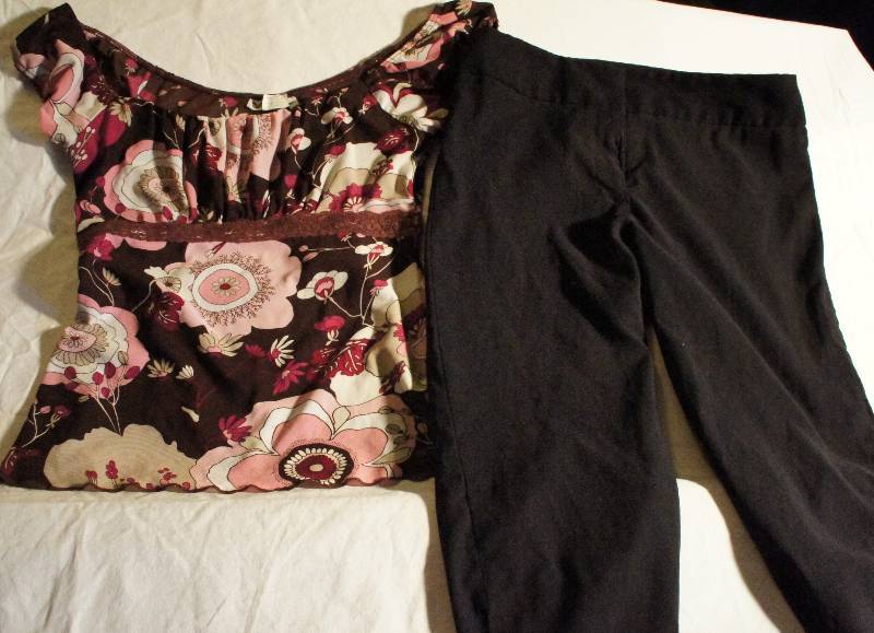 Teen - Self-Esteem Cute Top -Size Med & Black Short Pants