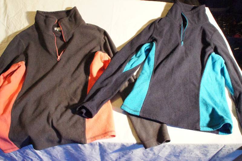 Teen - Old Navy Blue Sweatshirt XS & Old Navy GrayPink Sweatshirt LG