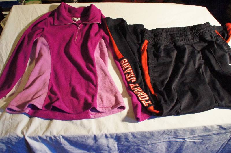 Teen - Old Navy Purple Sweatshirt XS & Tommy Jeans Sweatpants - Lg