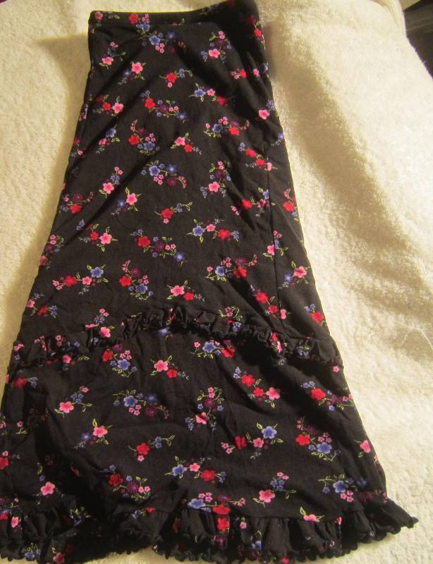 The Childrens Place Long Black Skirt with Flowers - Size 6x - 7
