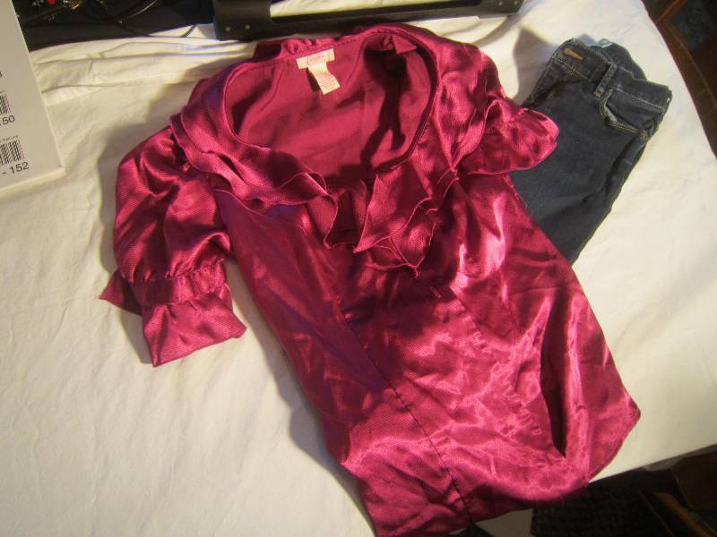 Teen - Express Top Size 7-8 and Old Navy Pants (10 Slim)