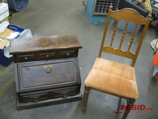 Vintage desk (Table Top) 1 wood chair
