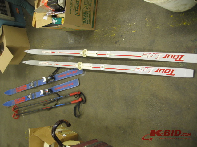 2 set of skis