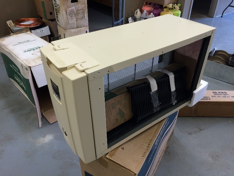 lot 22 image: Aprilaire Electronic Air Cleaner  Model 5000 - New in the box