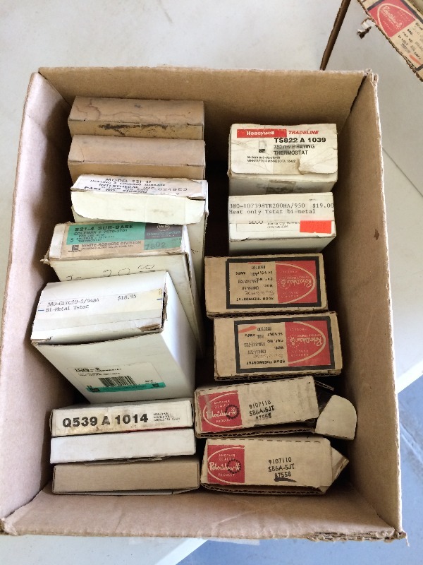 lot 31 image: Assorted Lot of Thermostats and subbases