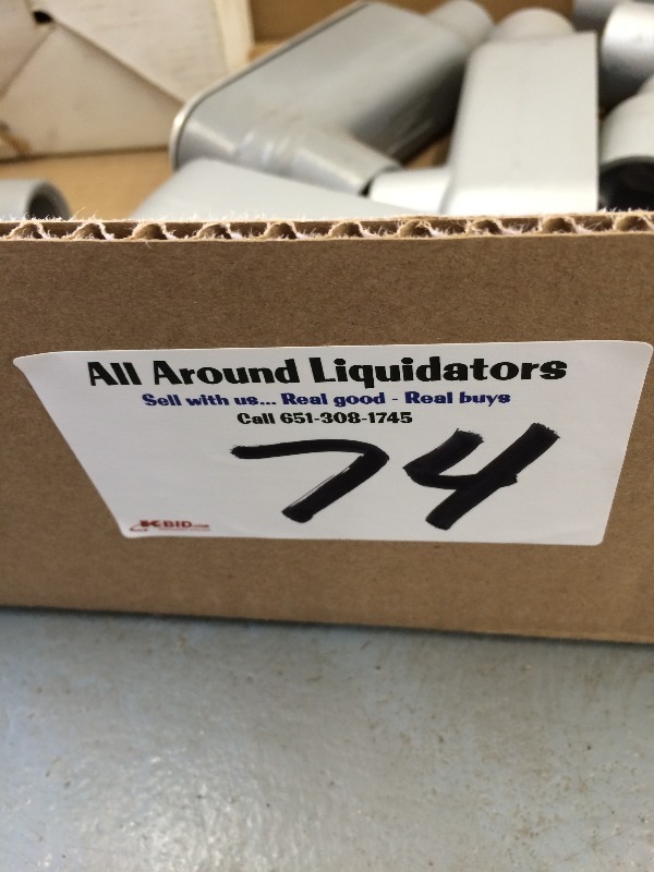 lot 74 image: 34 and 1 14 Aluminum 90 degree fittings