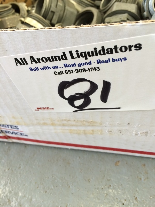 lot 81 image: Large Lot of 1 conduit fittings