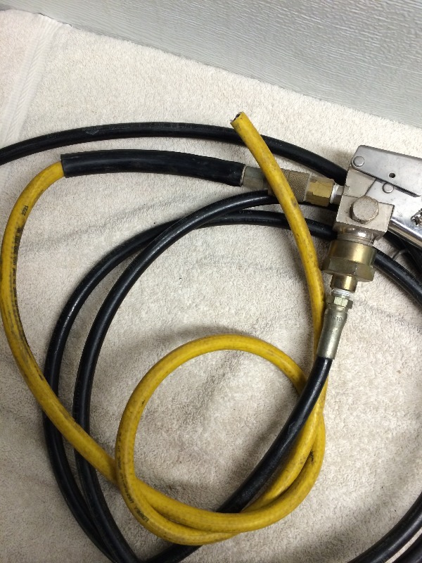 lot 97 image: CO2 Hose Kit - great for blowing out coils. Connect to any CO2 tank