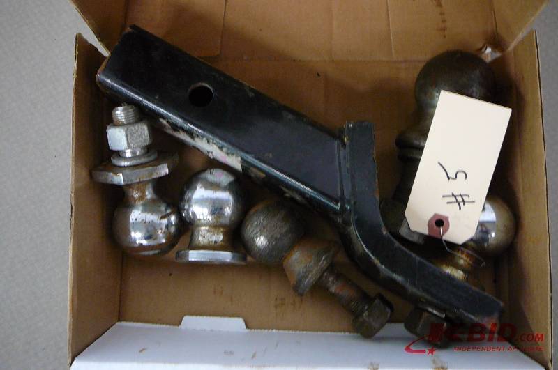 lot 5 image: Receiver Hitch with Balls