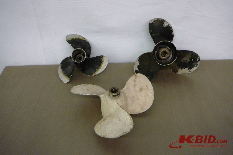 lot 17 image: 3 Props used
