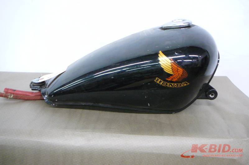 lot 20 image: Honda Gas Tank