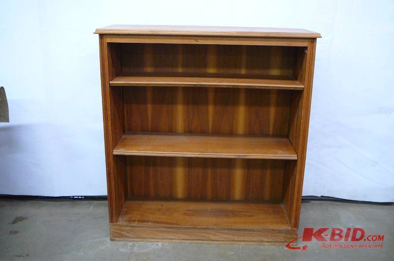 lot 22 image: Bookshelf