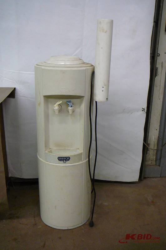 lot 53 image: Water cooler Hot