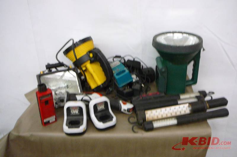 lot 50 image: Lot of work lights