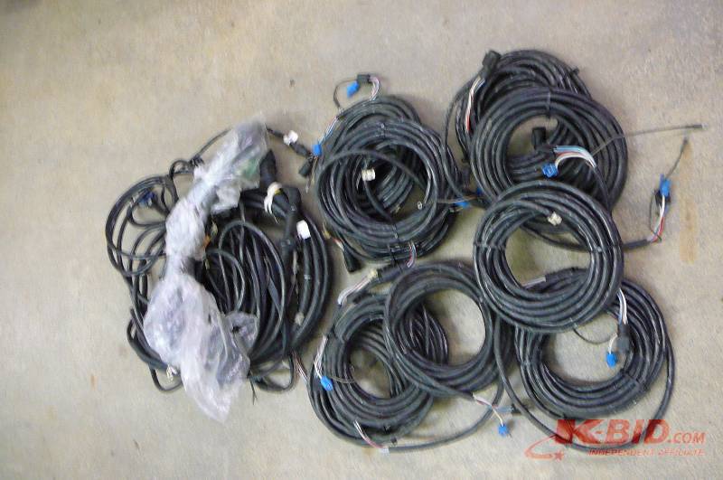 lot 93 image: Lot of Boat wiring Harness
