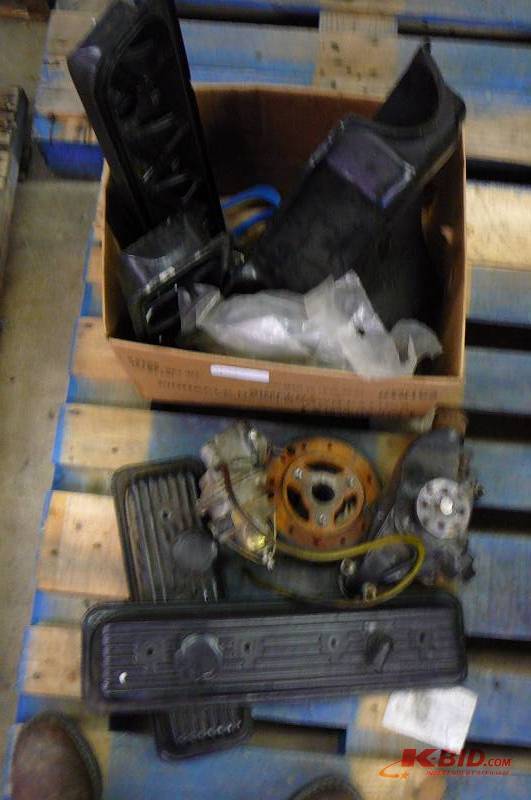 lot 132 image: Lot of Parts Used -Valve Covers