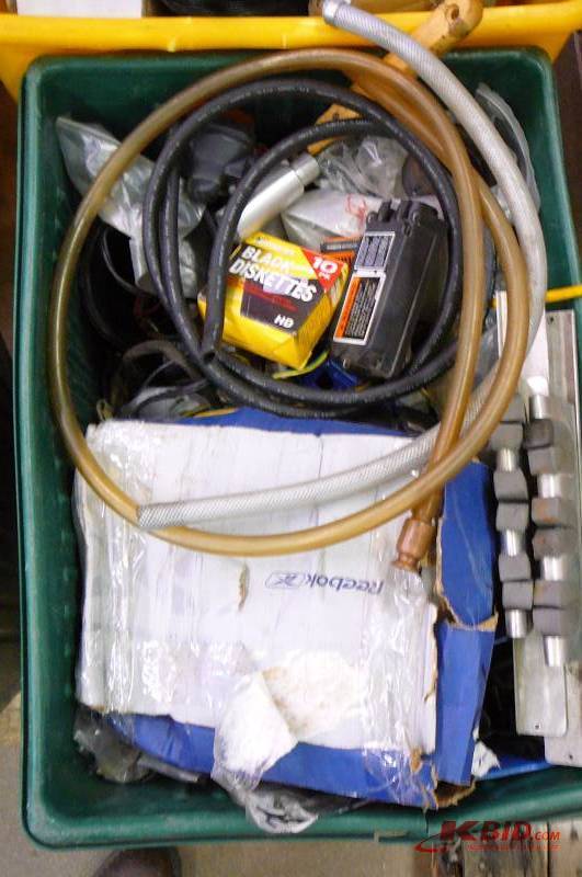 lot 142 image: Lot of used Parts U Sort