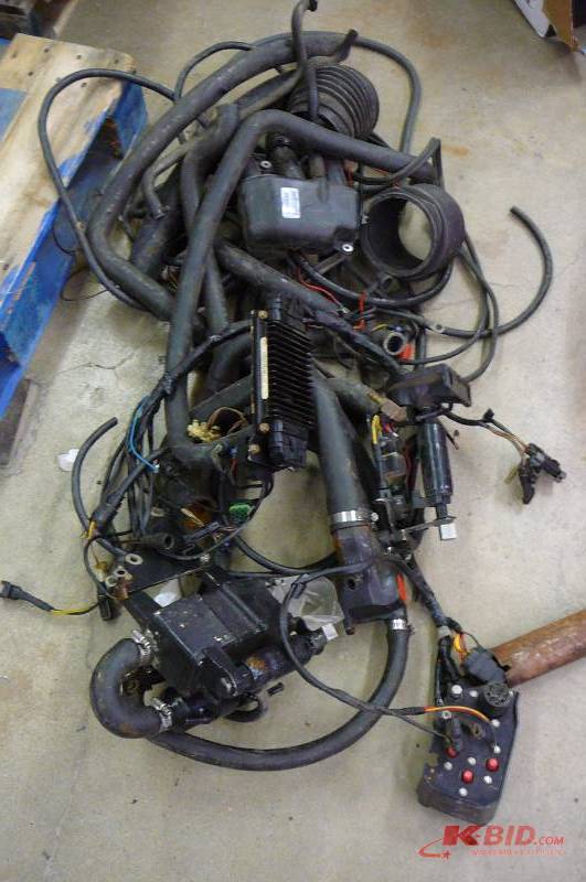 lot 149 image: Lot of Inboard Parts