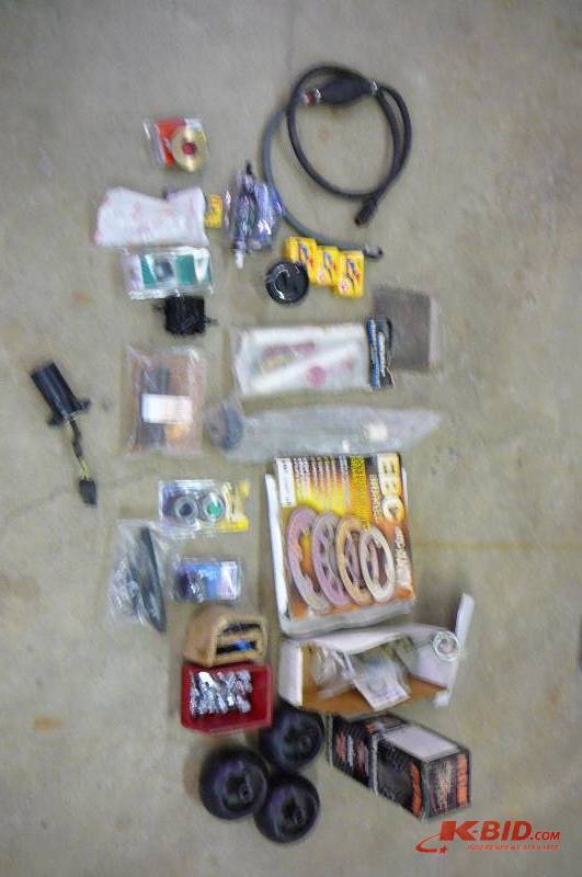 lot 158 image: Lot of New Parts