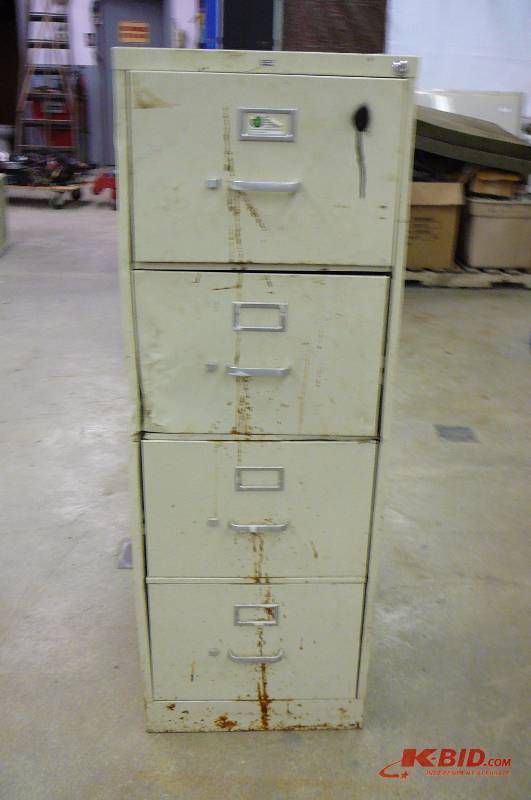 lot 25 image: Metal 4 Drawer File