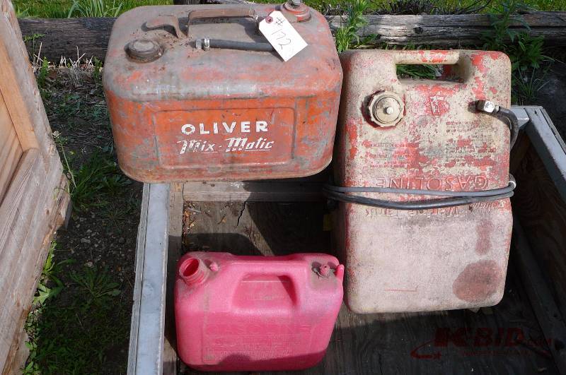 lot 172 image: Boat motor Fuel Cans