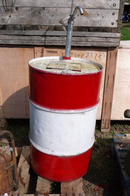 lot 176 image: Barrel Pump and Oil SAE 10W-30 alp synthetic 30 gal Barrow 4 inn