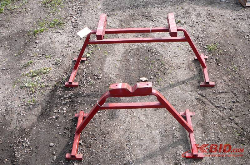 lot 179 image: Stand