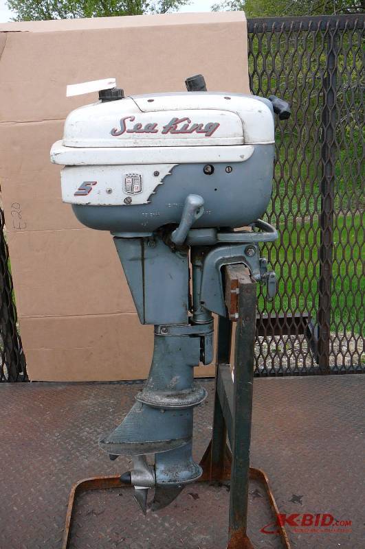 lot 191 image: Vintage out board motor Sea King 5 hp Turns over