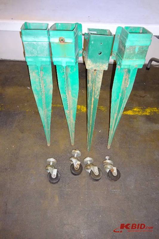 4 wheels and 4 4 x 4 post holders