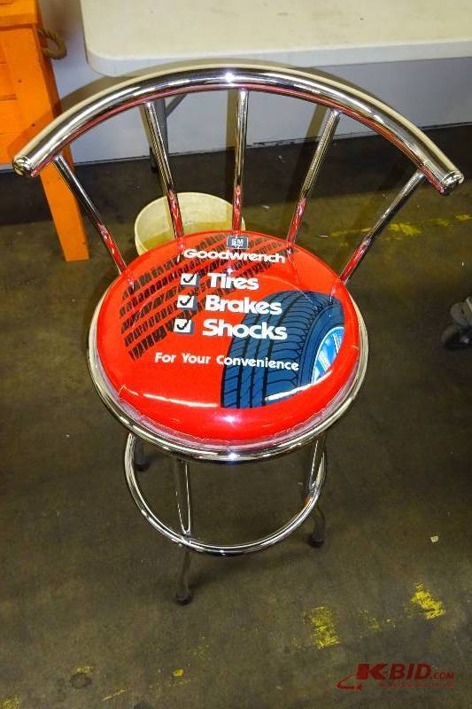 GM Goodwrench swivel stool