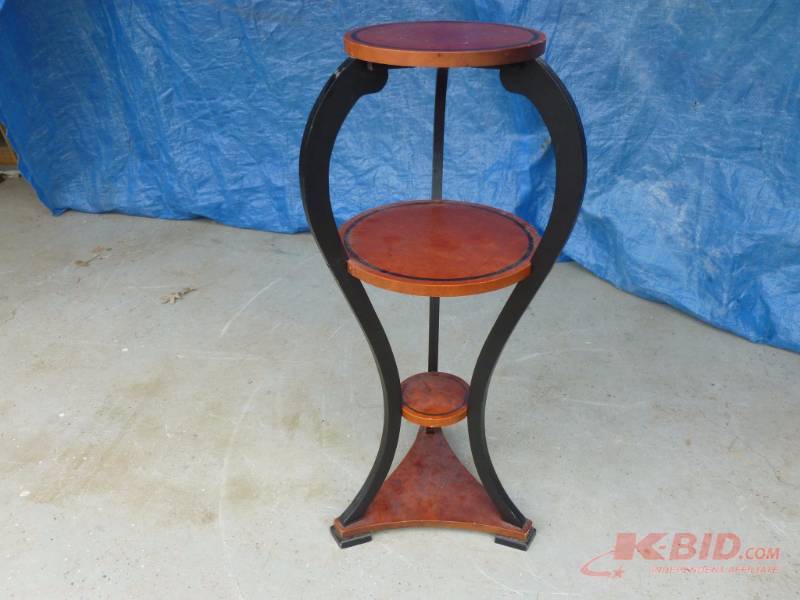 lot 44 image: Wooden Plant Stand