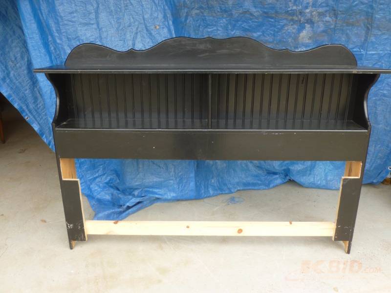 lot 57 image: Wooden Headboard