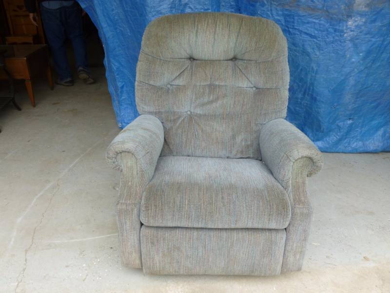 lot 65 image: La-Z-Boy