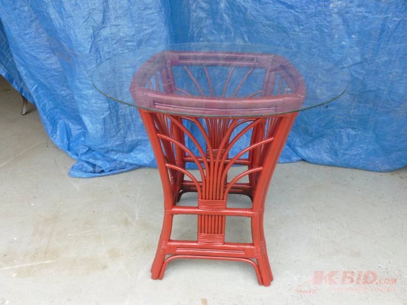 lot 69 image: Patio Table