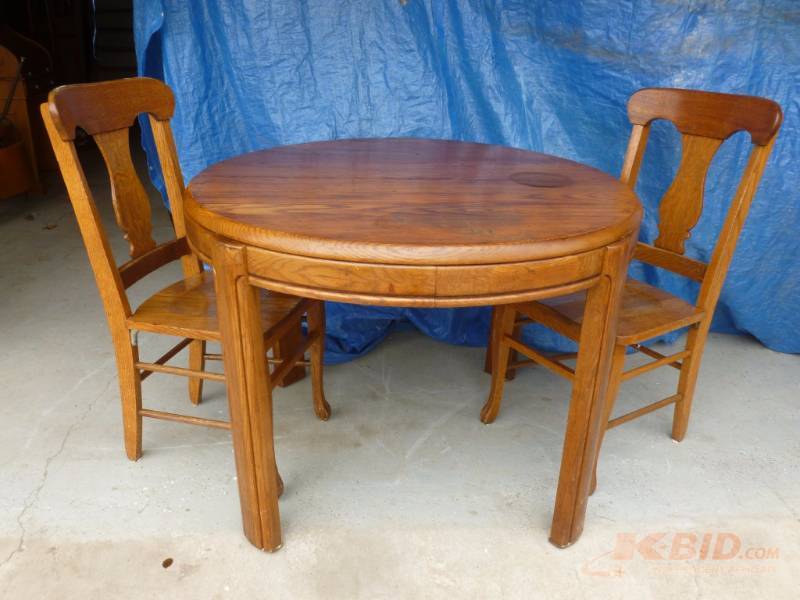 lot 71 image: Dining Room Set