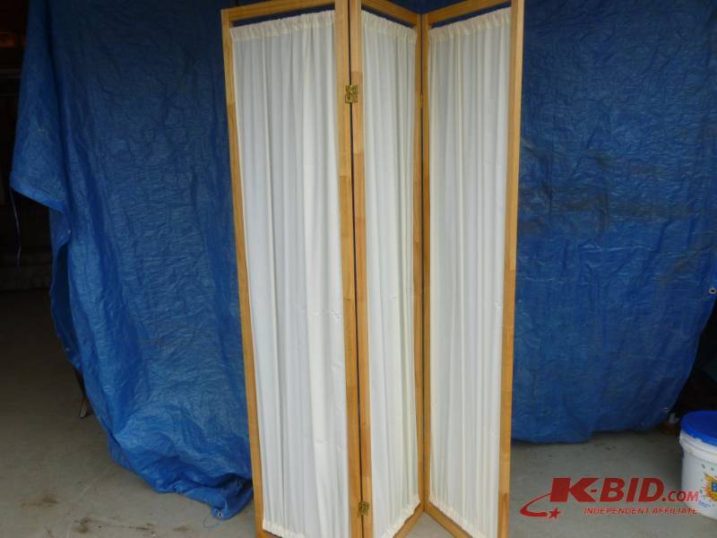lot 81 image: Privacy Wall