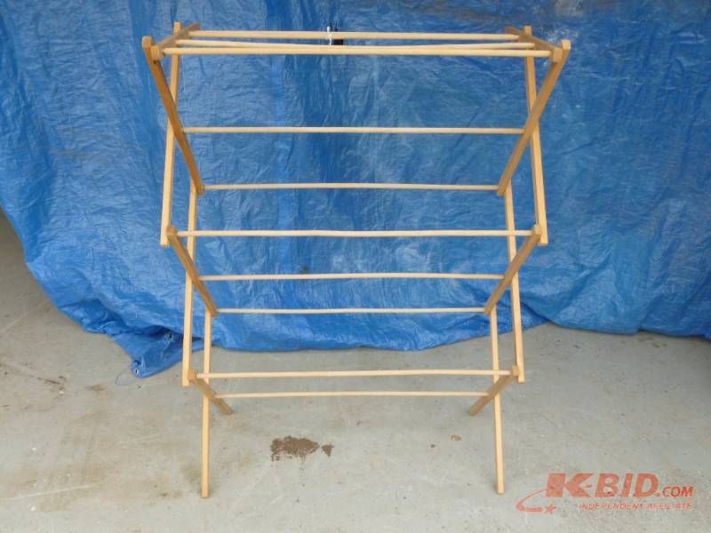 lot 82 image: Vintage Clothes Rack