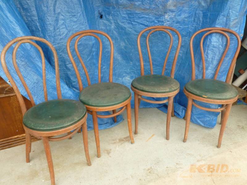 lot 121 image: Chairs