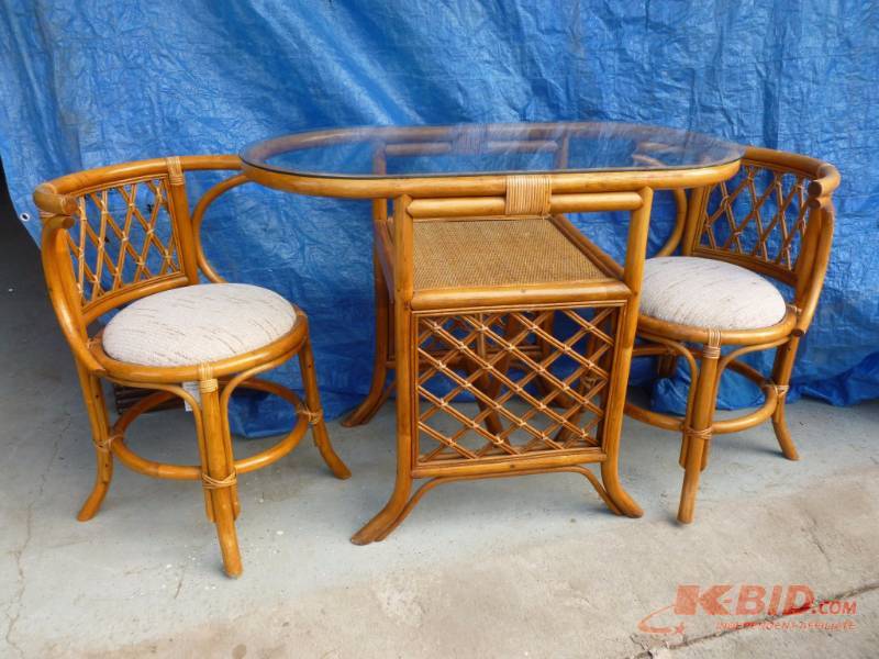 lot 126 image: Patio Set