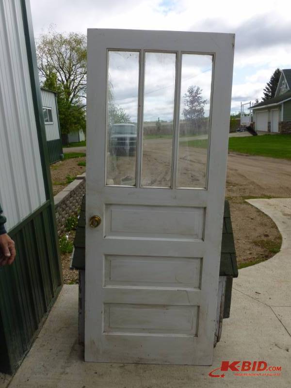 lot 160 image: Vintage Door