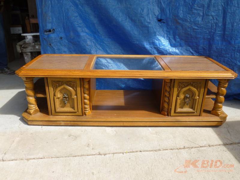 lot 162 image: Coffee Table