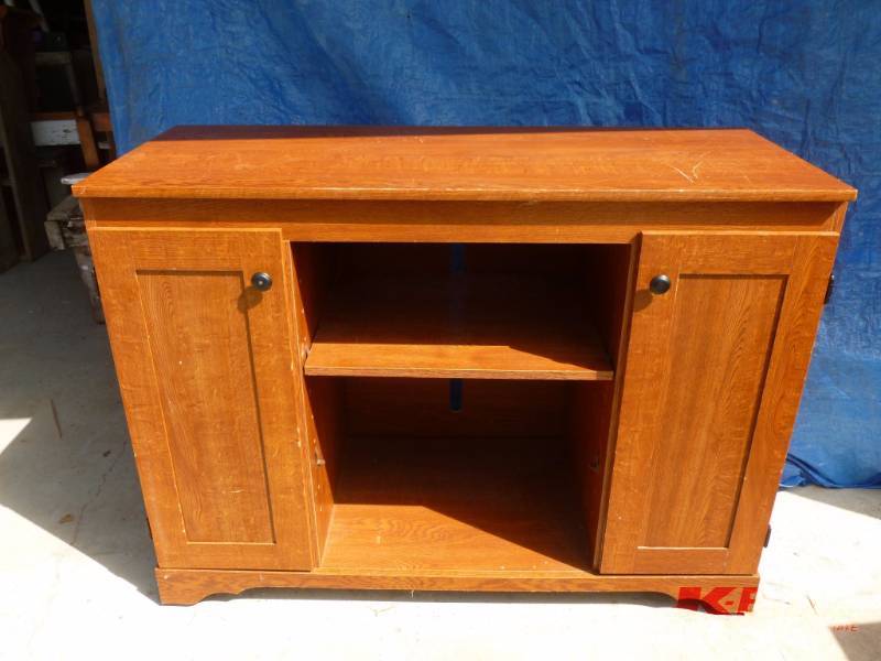 lot 163 image: Perdue Cabinet