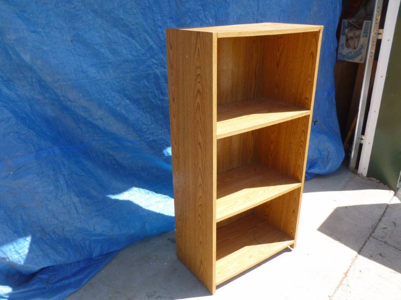 lot 168 image: Book Shelf