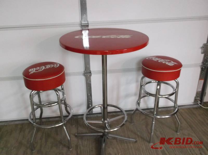 Coca-Cola Table