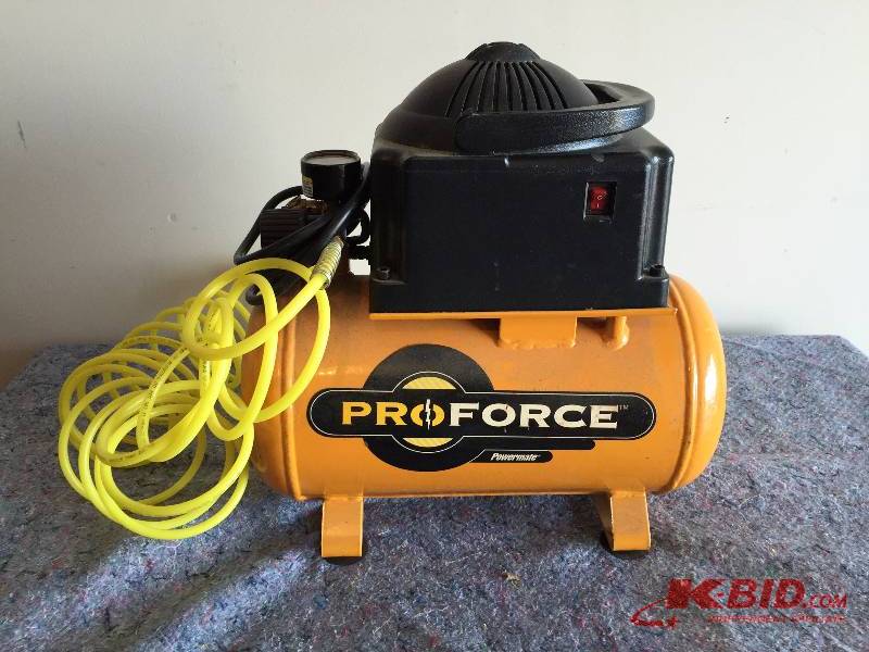 AIRCOMPRESSOR