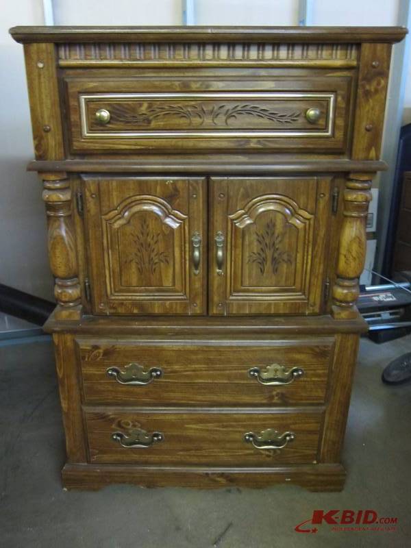 Dresser