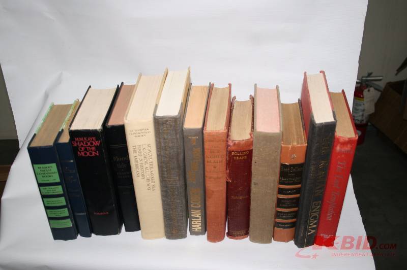 Lot of miscellaneous vintage books