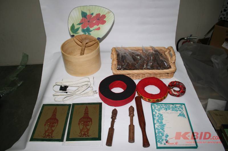 Miscellaneous decor items