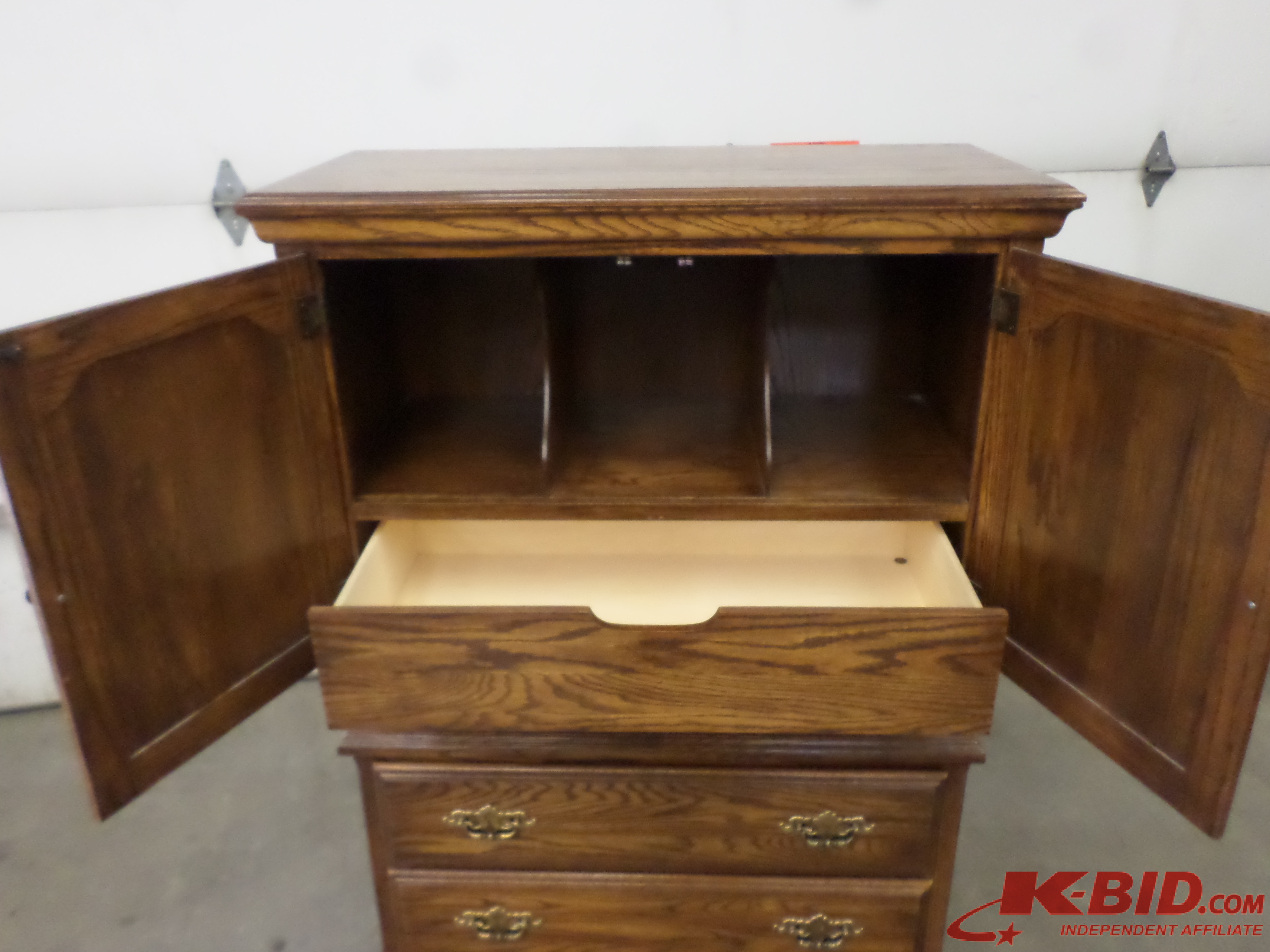 Nice 3-Drawer Oak Hutch, Great Cond...