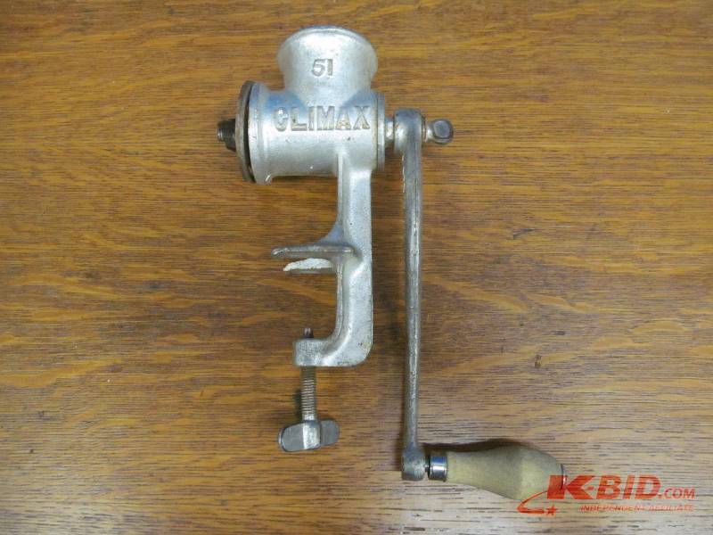 lot 66 image: Food Grinder
